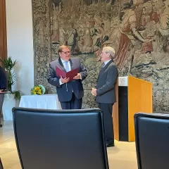 Gellep-Stratumer UrGestein erhält Krefelder Stadtsiegel