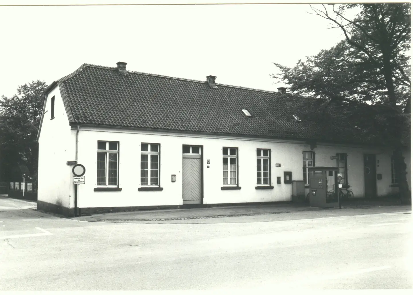 Alte Schule,
 später Lehrerhaus